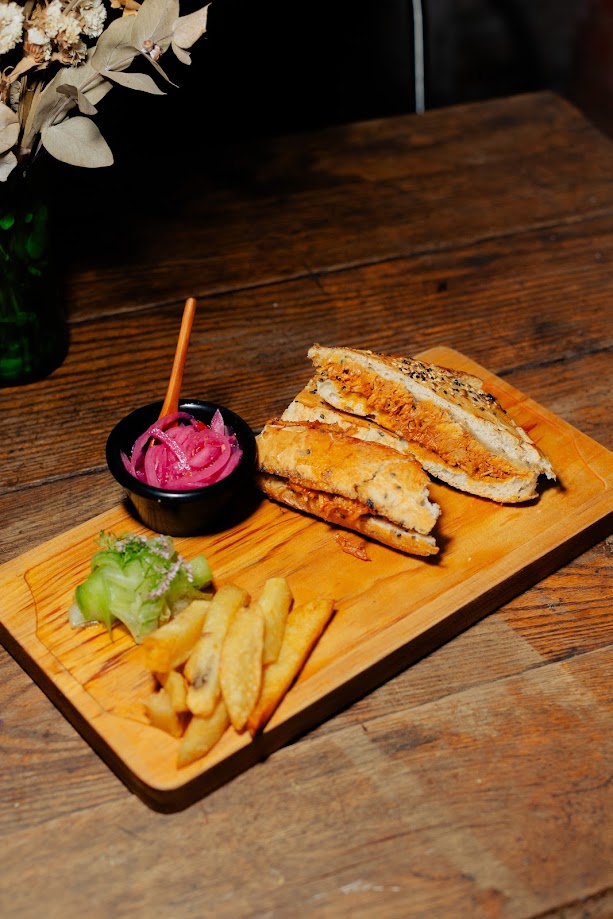 Chapata Cochinita pibil